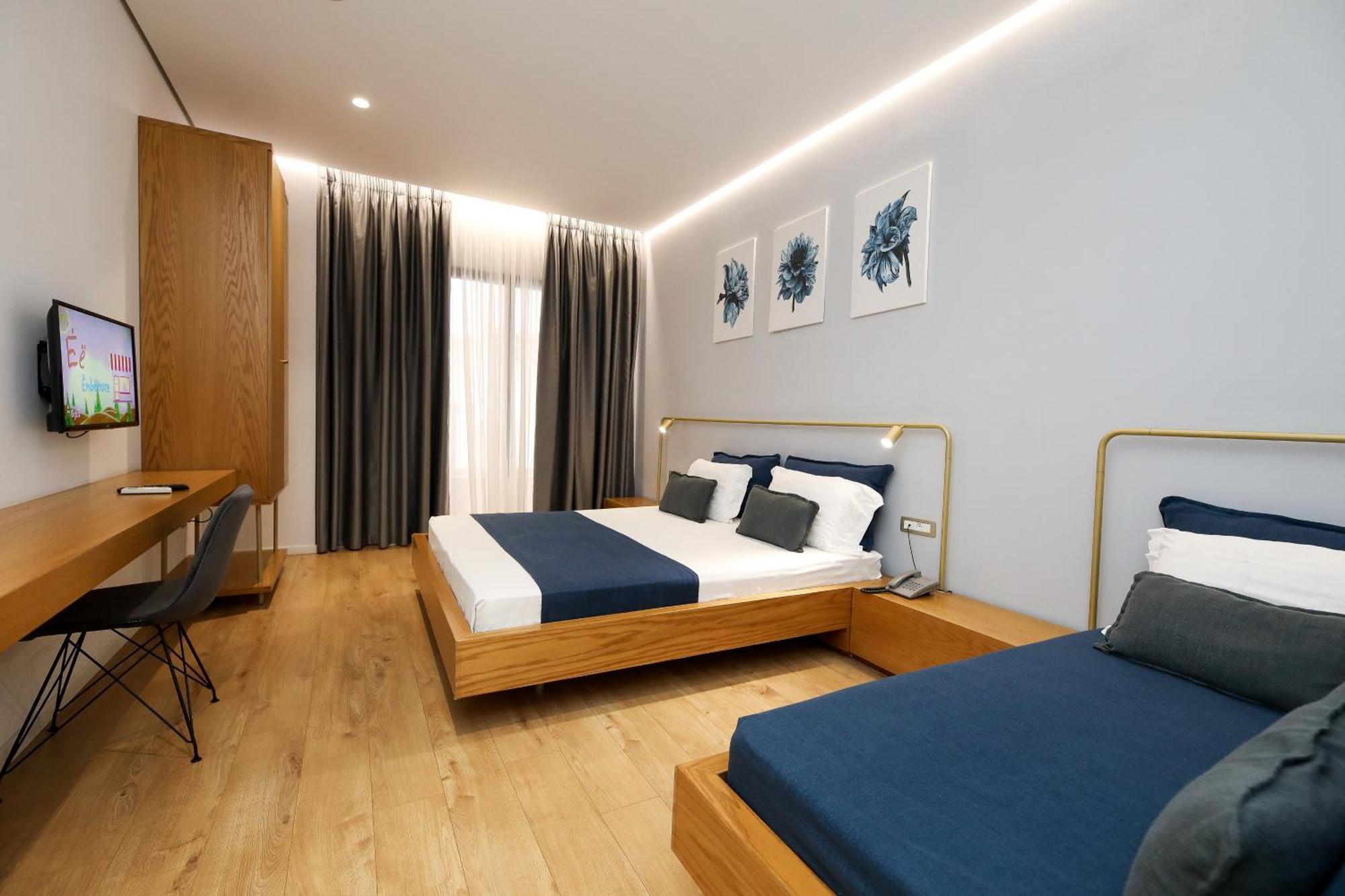 H&M Hotel Vlorë Exteriér fotografie